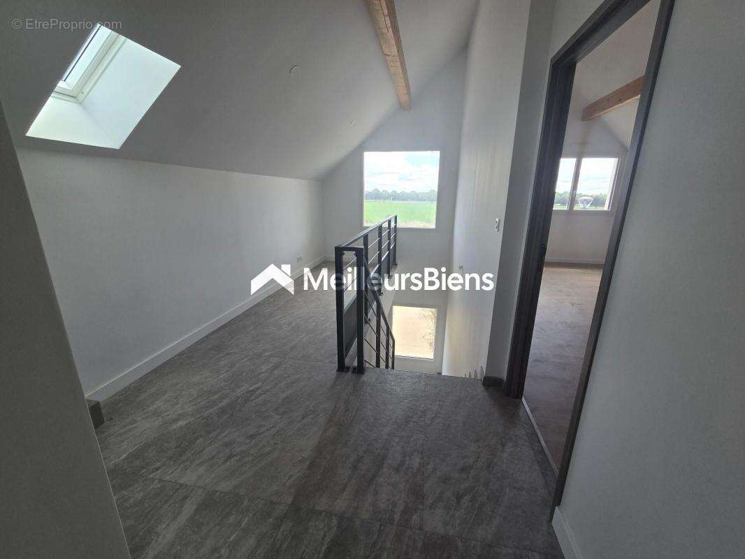 Maison à NORGES-LA-VILLE