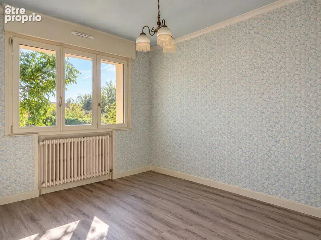 Maison individuelle, 3 chambres, sous-sol complet et jardin clos - photo 4