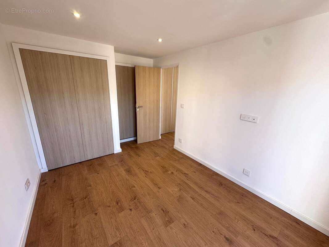 Appartement à SIX-FOURS-LES-PLAGES