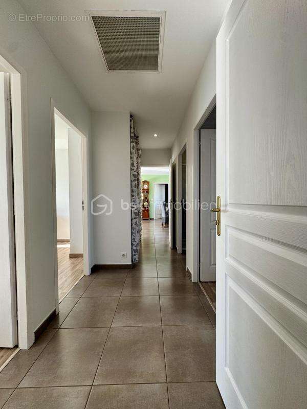 Maison à LABRUGUIERE