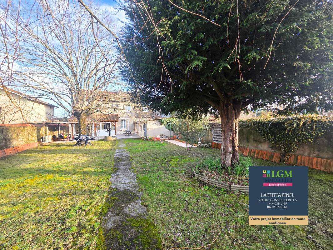 Maison à LABRUGUIERE