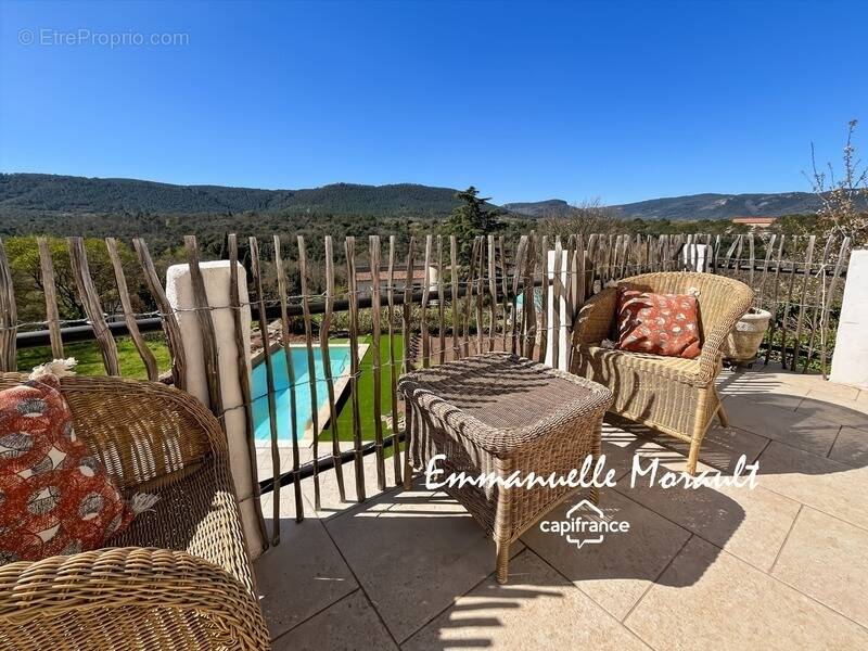 Maison à BAGNOLS-EN-FORET