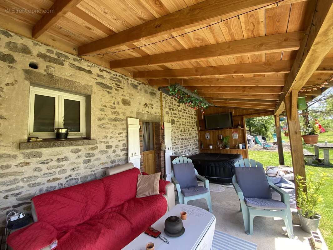 Jolie maison de campagne avec un grand jardin et de belles dépendances - photo 16