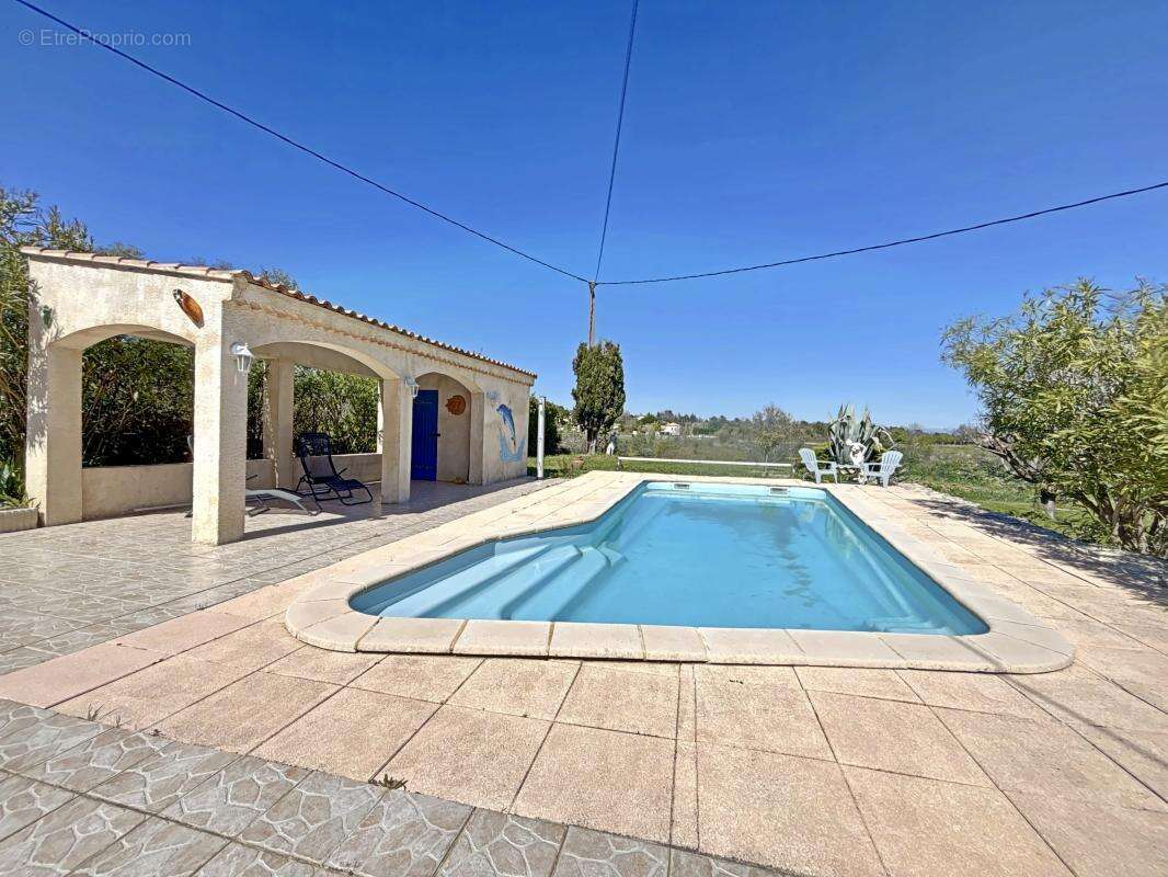 Maison à SAINT-MAXIMIN-LA-SAINTE-BAUME