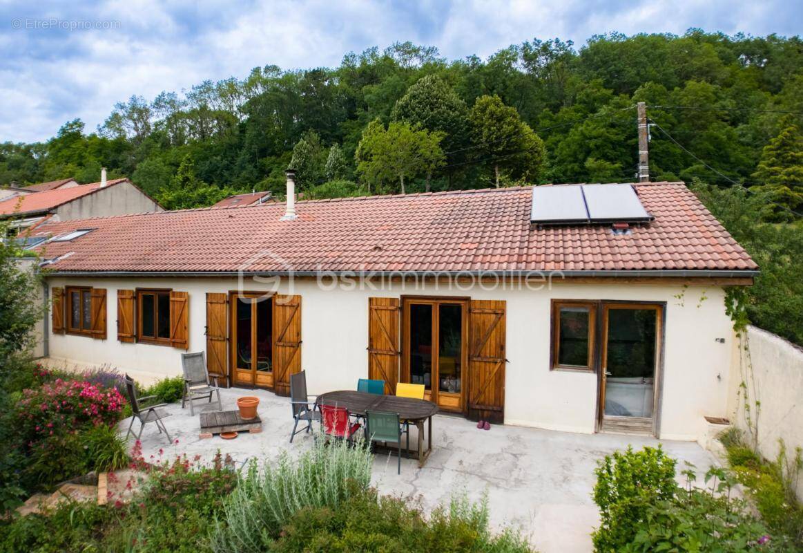 Maison à AMANCE