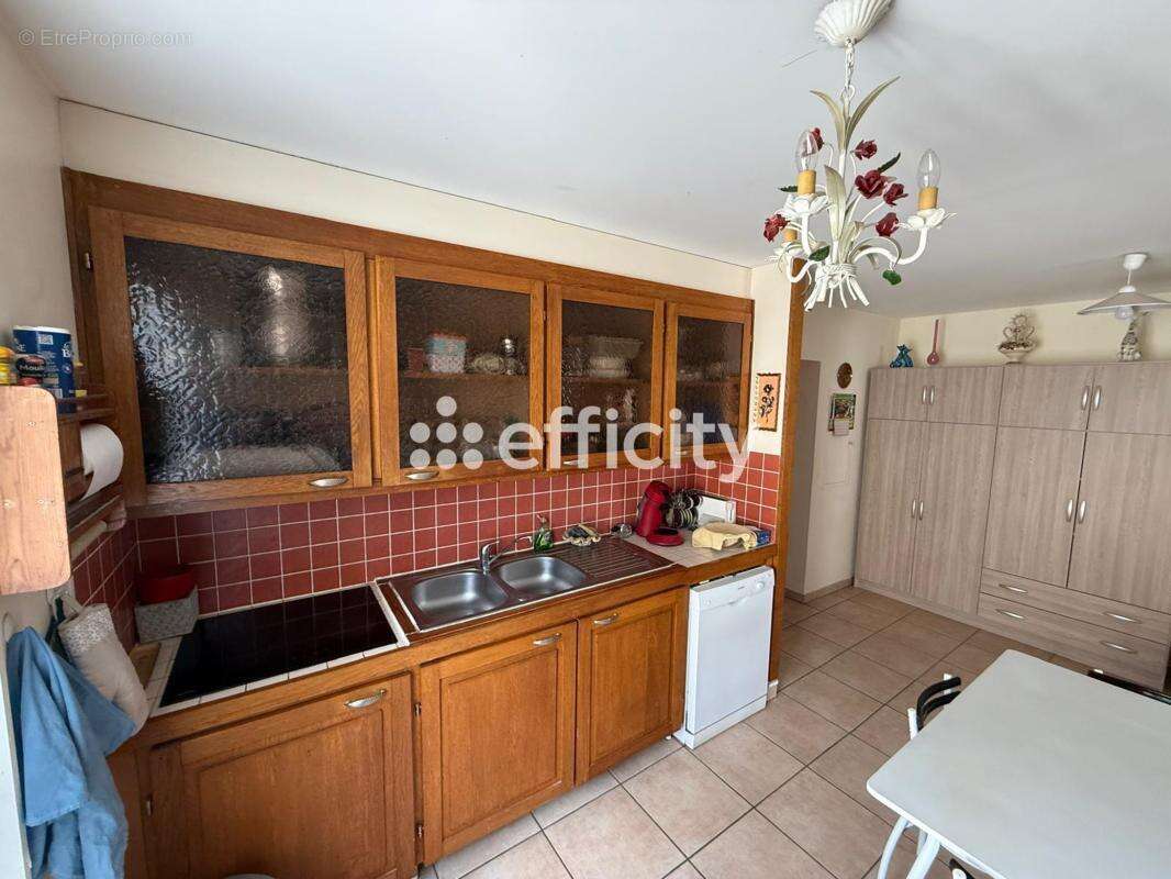 Appartement à MOUY