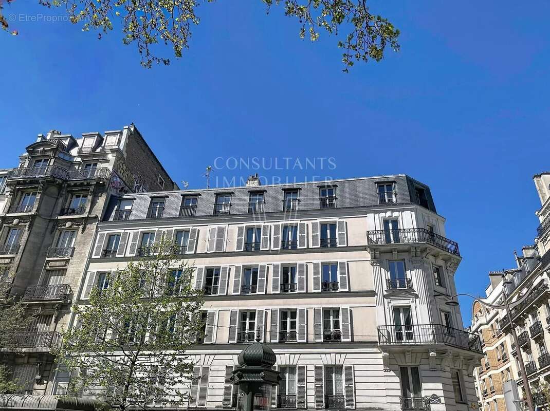 Appartement à PARIS-14E