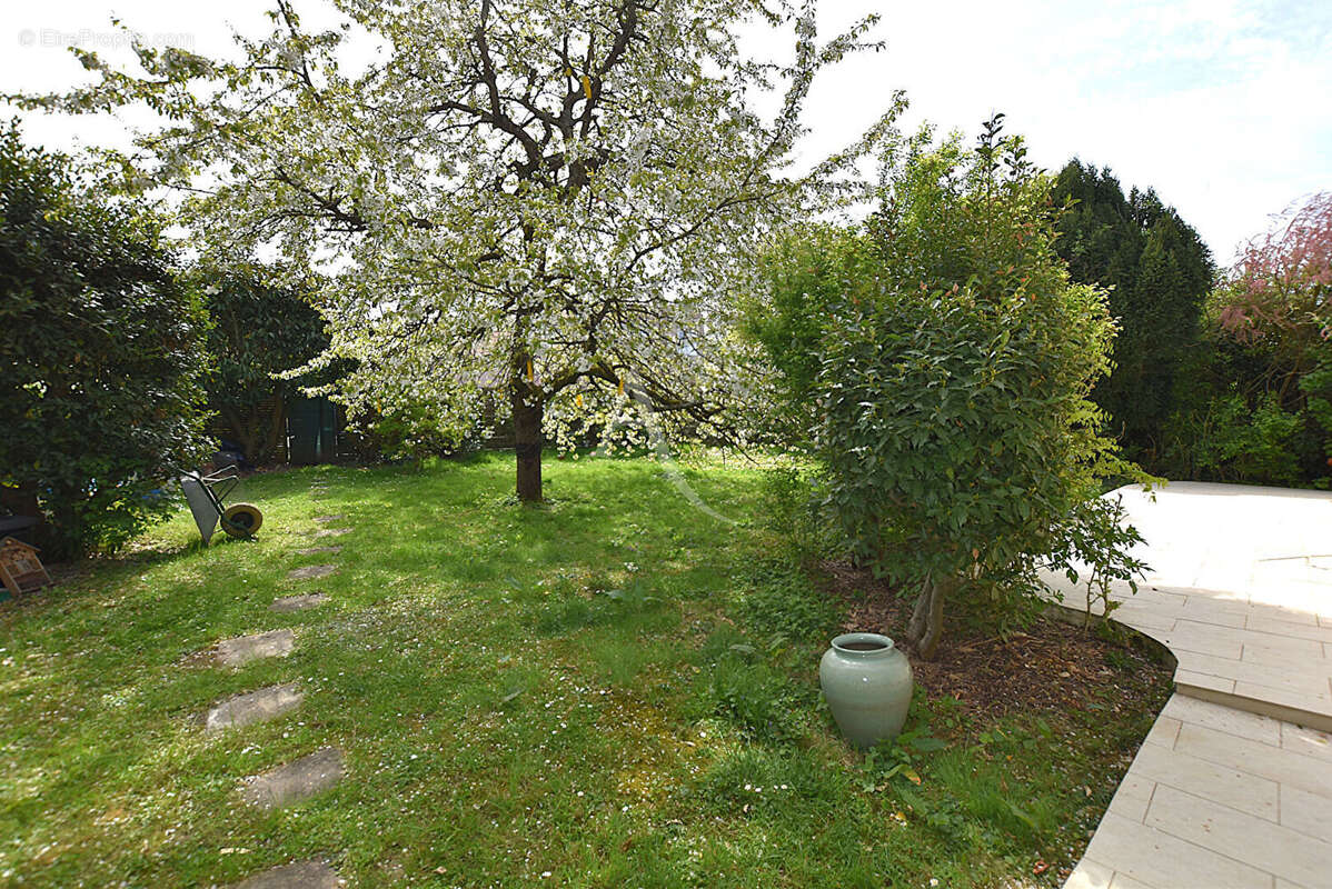 Maison à COMBS-LA-VILLE