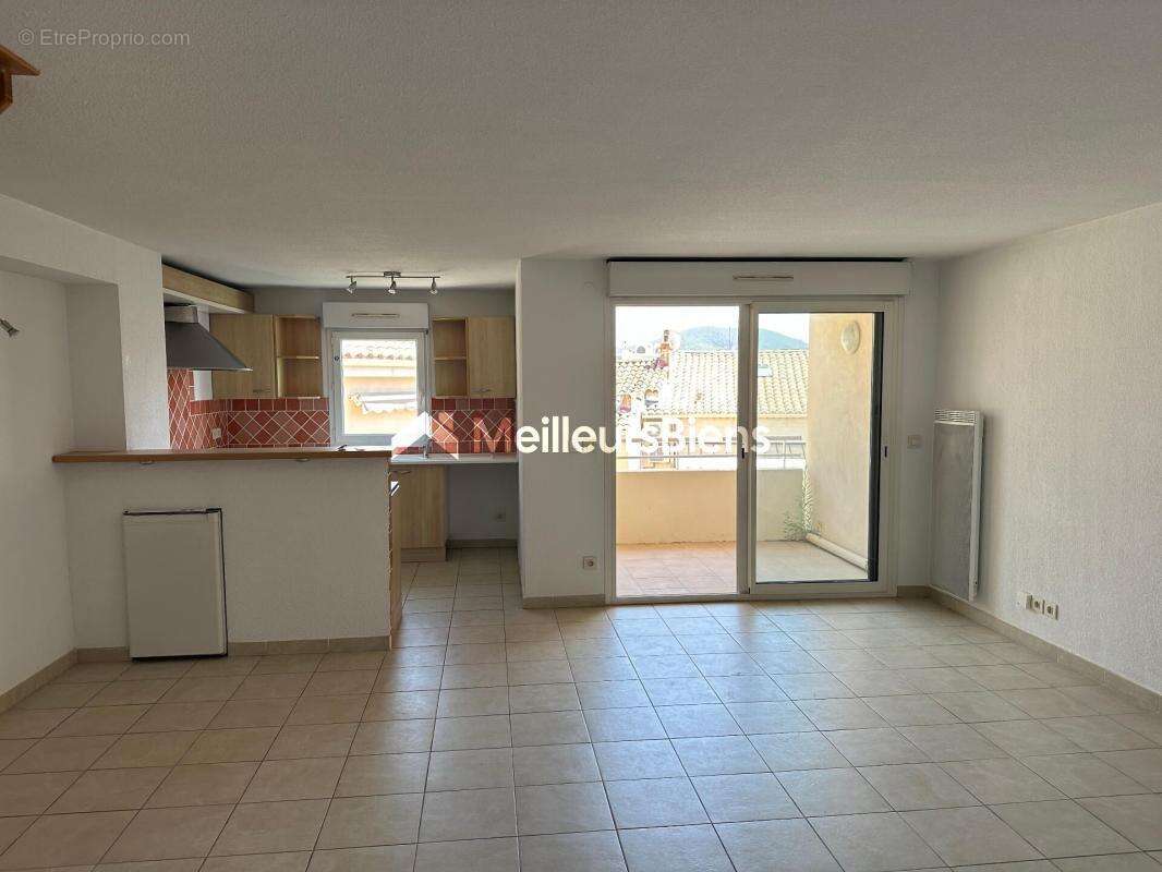 Appartement à SAINT-CYR-SUR-MER