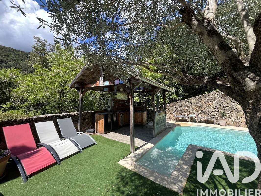 Maison 345 m² à Notre-Dame-De-La-Rouviere  - photo 3