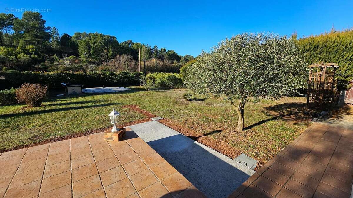 Photo 4 - Maison à SALERNES