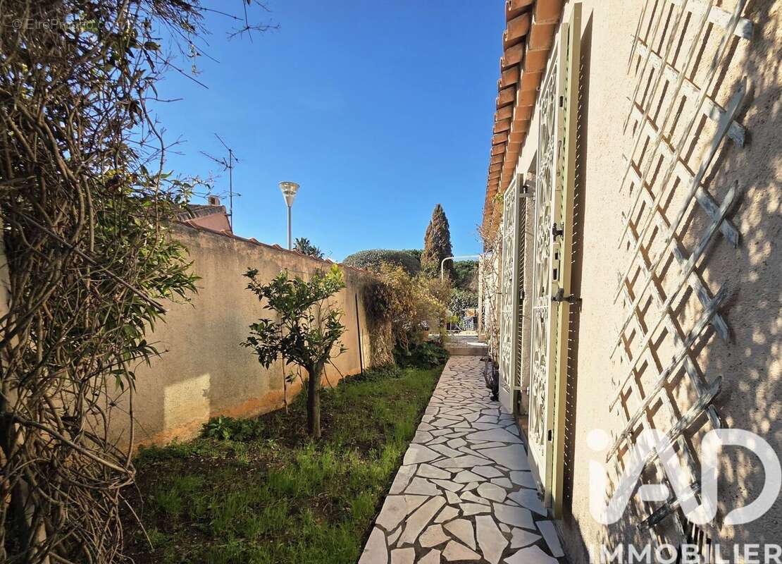 Photo 3 - Maison à FREJUS