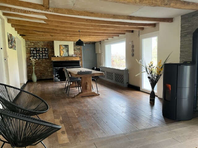 Corps de Ferme avec box , grange et maison annexe - photo 4