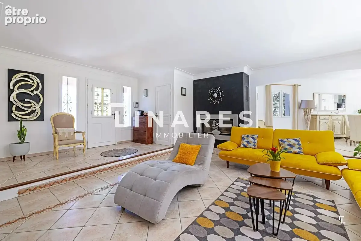 LA GRÉOU - Villa de 180m2 - Terrain 4000m2 - 13109 SIMIANE - photo 10