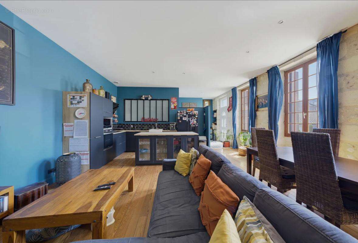 Maison de 5 pièces de 160 m² à Blanquefort - photo 3