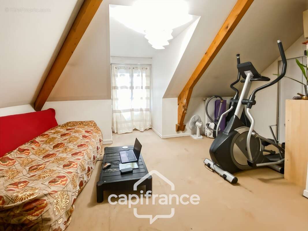 Maison à vendre  8 pièces – 6 chambres – 141 m² – Terrasse - Jardin - Garage - photo 22