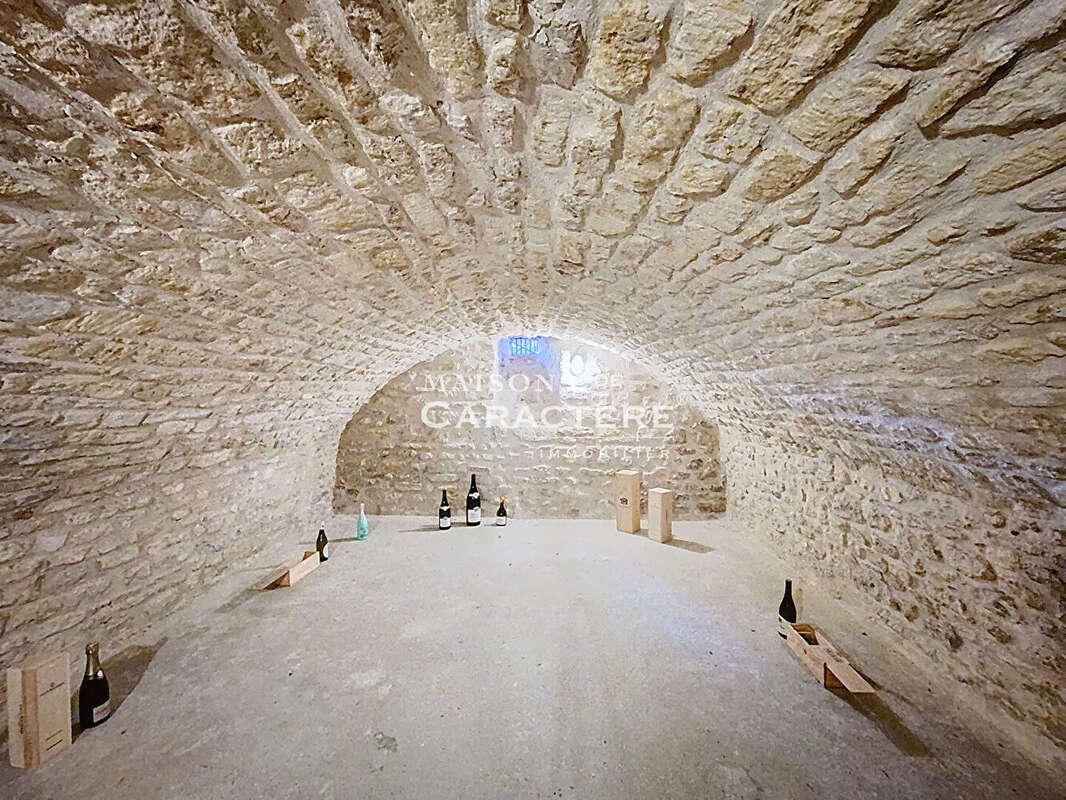 Maison à CRESPIERES