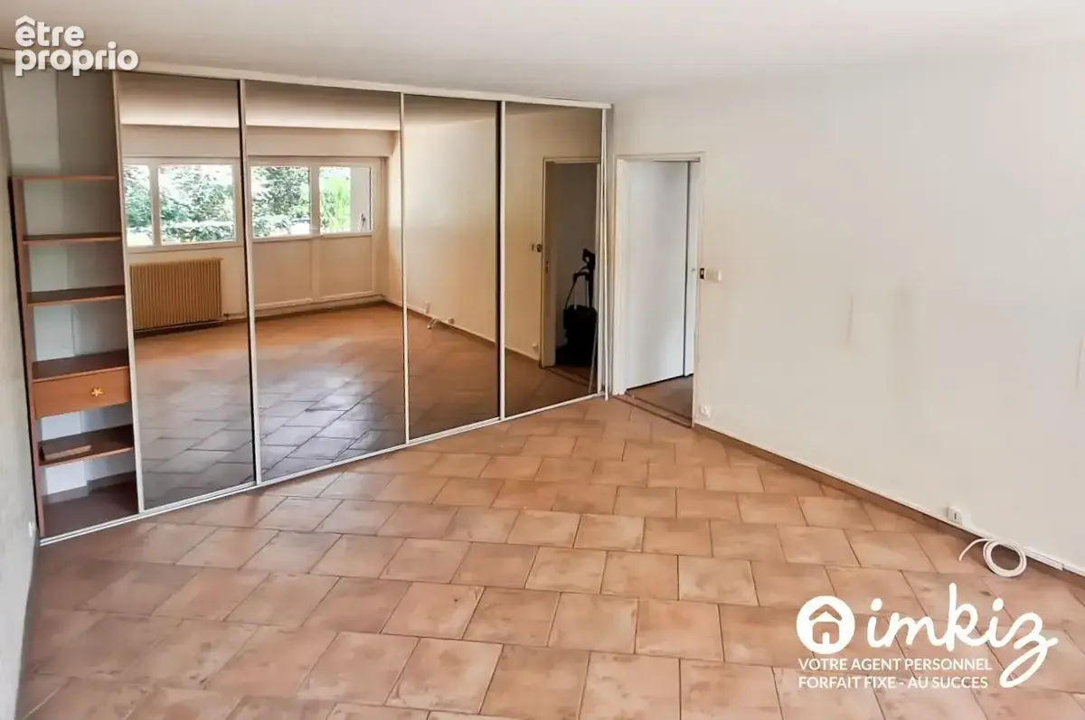 2 pièces avec grande terrasse et vue sur le bois - photo 4
