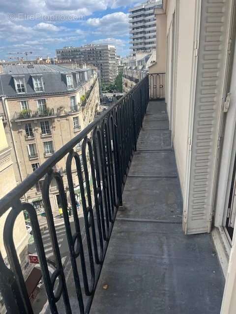Appartement à PARIS-15E
