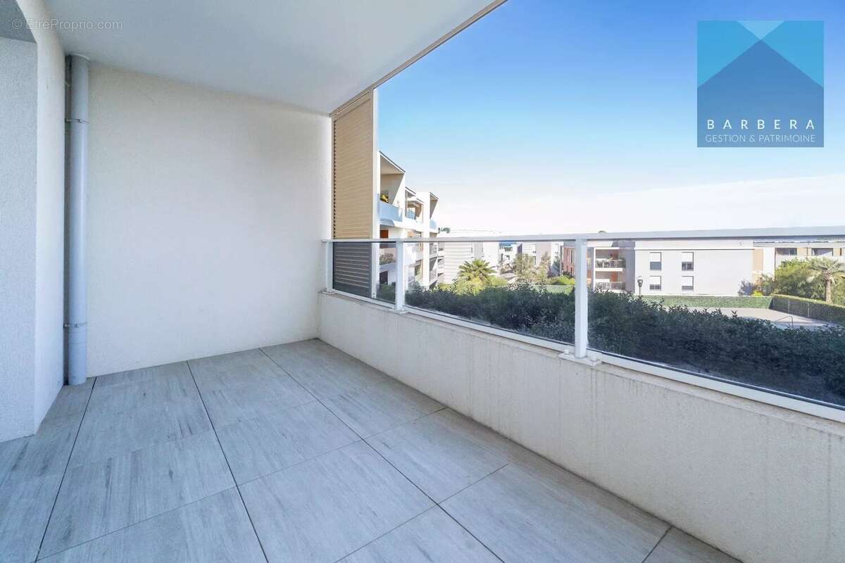 Appartement à VILLENEUVE-LOUBET