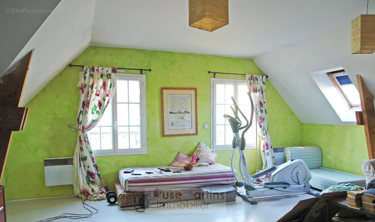 Jolie maison contemporaine idéalement située - photo 10