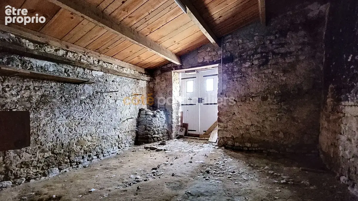 Saint vincent sur jard -- ensemble immobilier -- maison 4 pieces -- grange -- terrains -- 5 hangars - photo 13