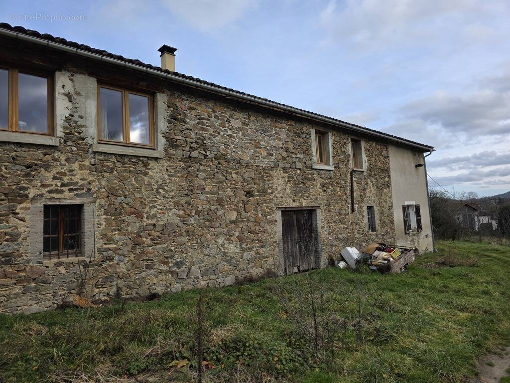 Maison à BAGNAC-SUR-CELE