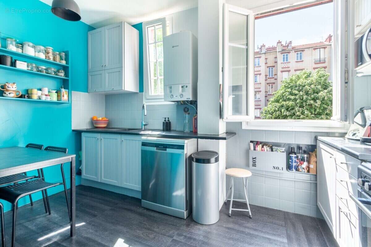Appartement à COURBEVOIE