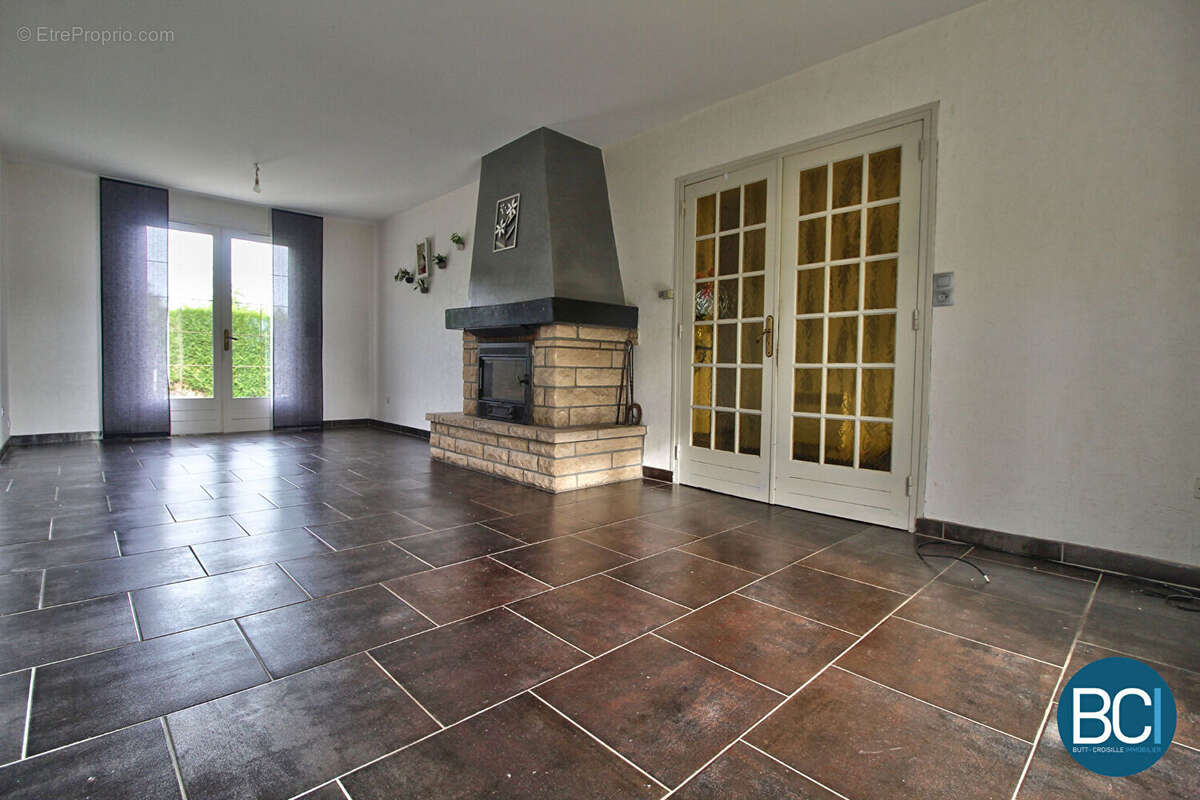 Maison à LAGNEY