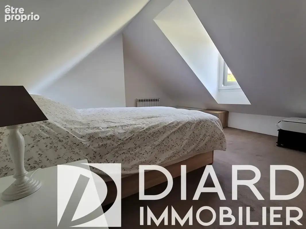 Vient d'être vendue par l'agence ! Nouveauté en exclusivité Cabinet Diard Immobilier ! Jolie maison en pierre dans le bourg de M - photo 9