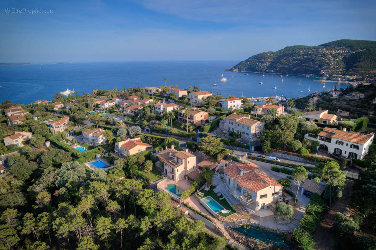 Maison à MANDELIEU-LA-NAPOULE