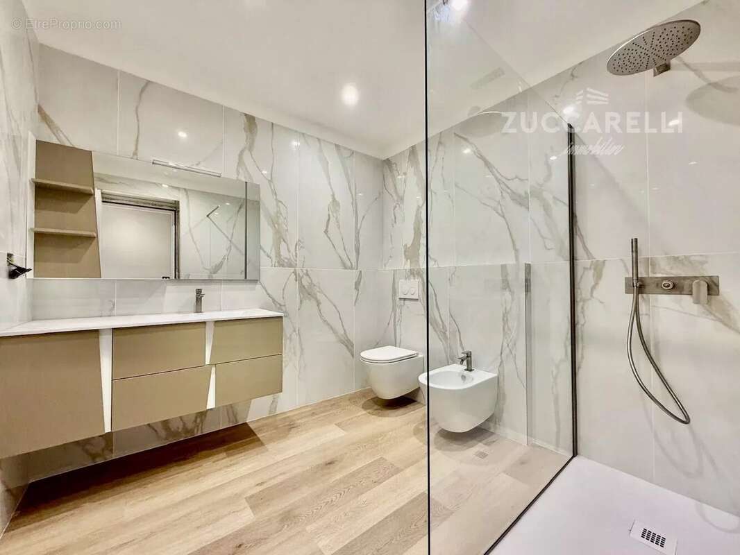 Appartement à ROQUEBRUNE-CAP-MARTIN