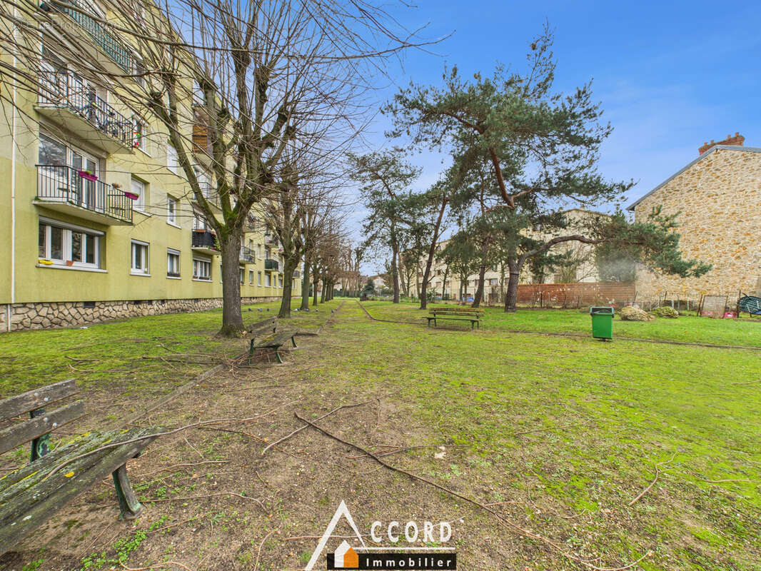 Appartement à SARTROUVILLE