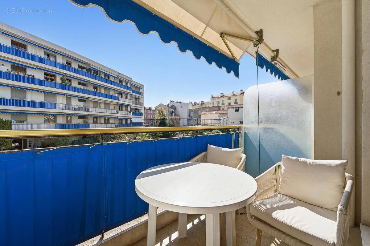 Appartement à BEAULIEU-SUR-MER