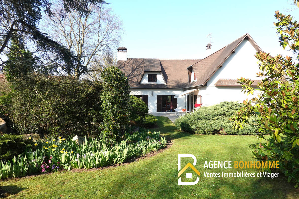 Maison à MANTES-LA-VILLE