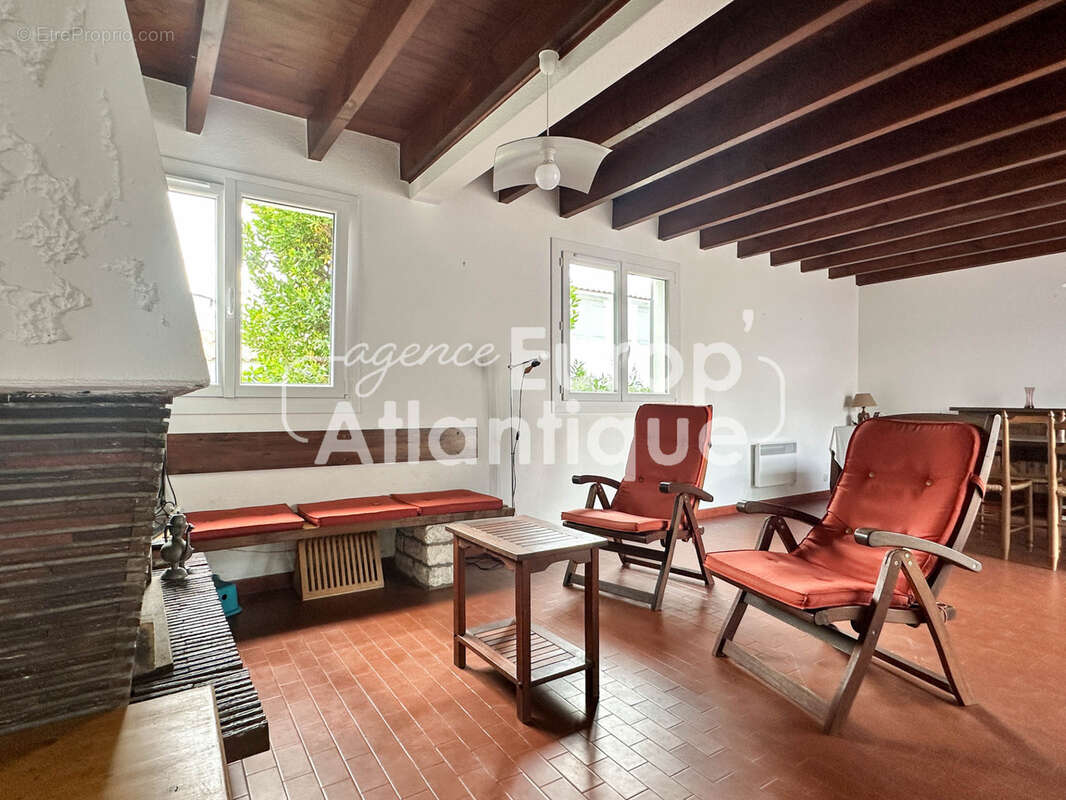 Maison à LES MATHES