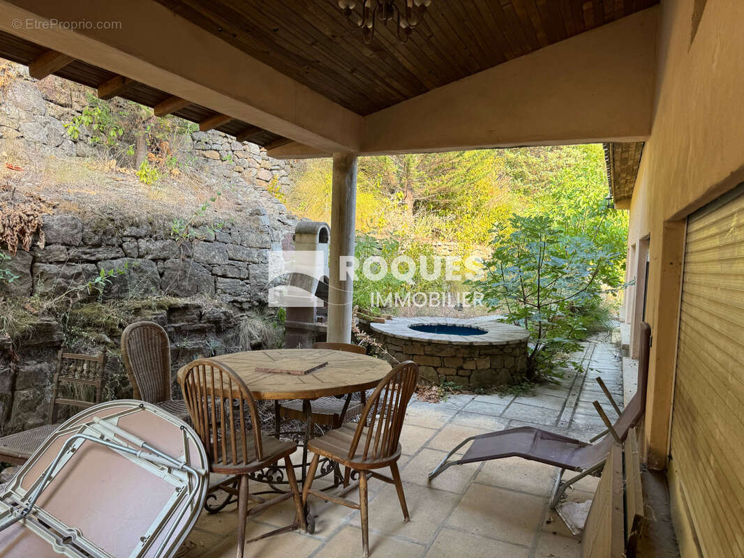 Lodève sur les hauteurs, Villa d'une surface total de 108 m2 sur 2160 m2 de terrain, belle vue - photo 5