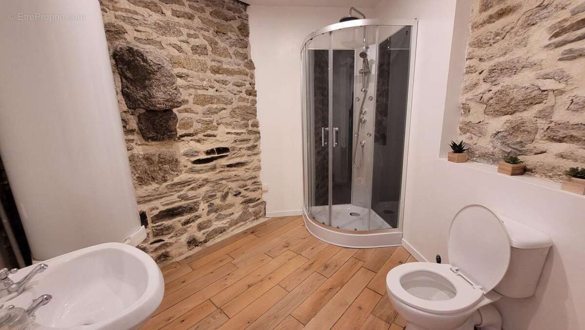 Maison à PLOUNEVEZ-QUINTIN