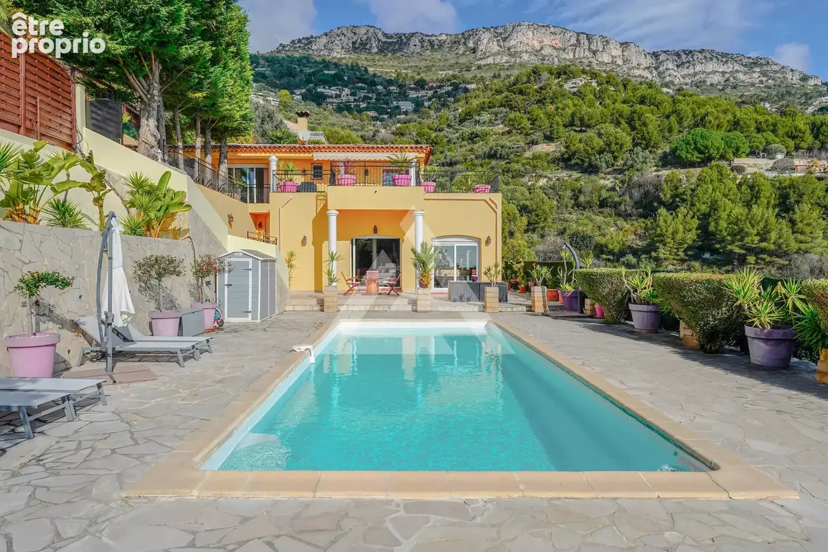 Maison à EZE