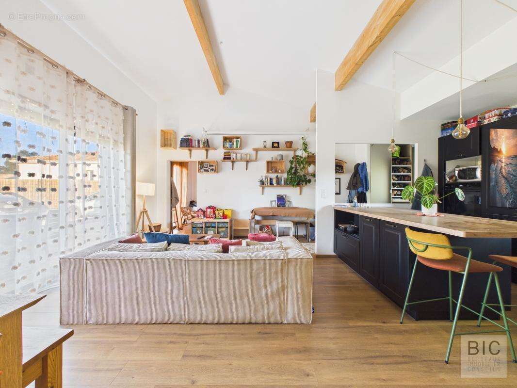 A vendre maison état neuf en bois avec jardin plein sud - photo 10