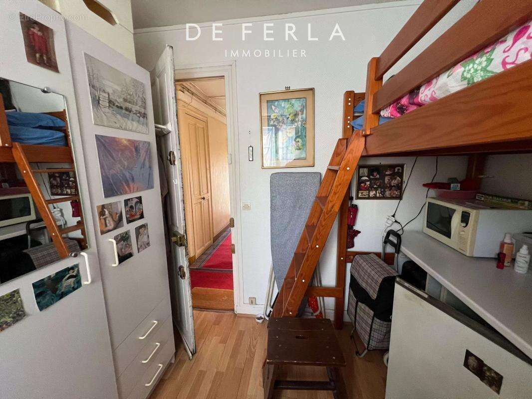 Appartement à PARIS-7E