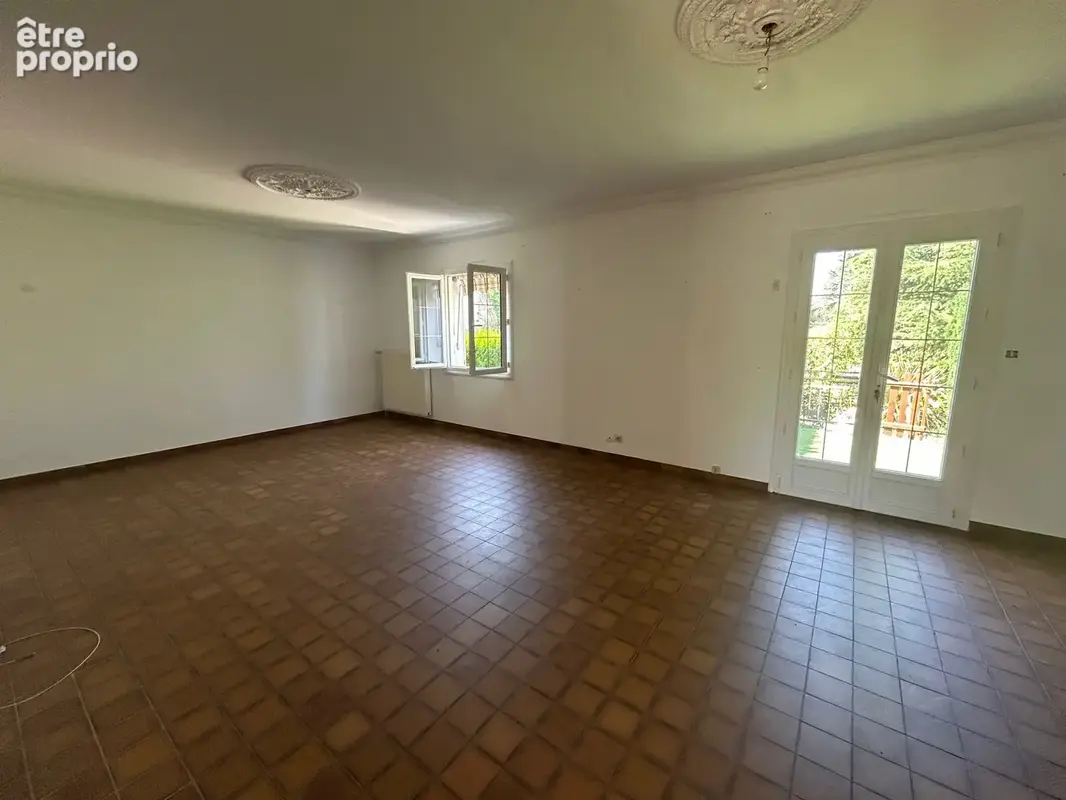 À vendre   maison familiale de 160 m2 avec sous-sol total et dépendances - photo 4