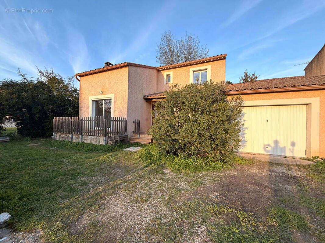 Maison à LA CALMETTE