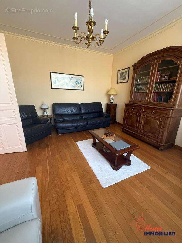 Ensemble immobilier à Mailly-le-camp - photo 5