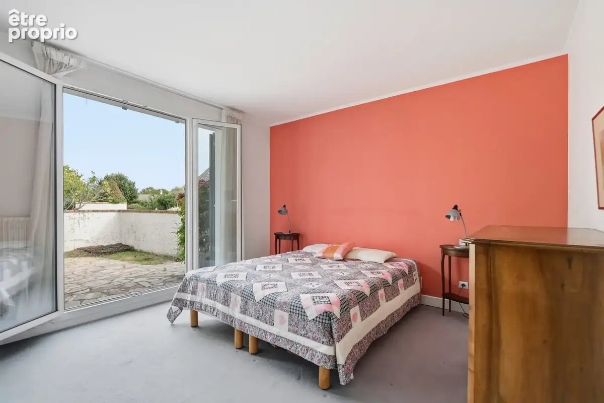 Maison familiale - 215 m2 au sol -5 ch -  jardin de plain pied - dpe d - photo 11