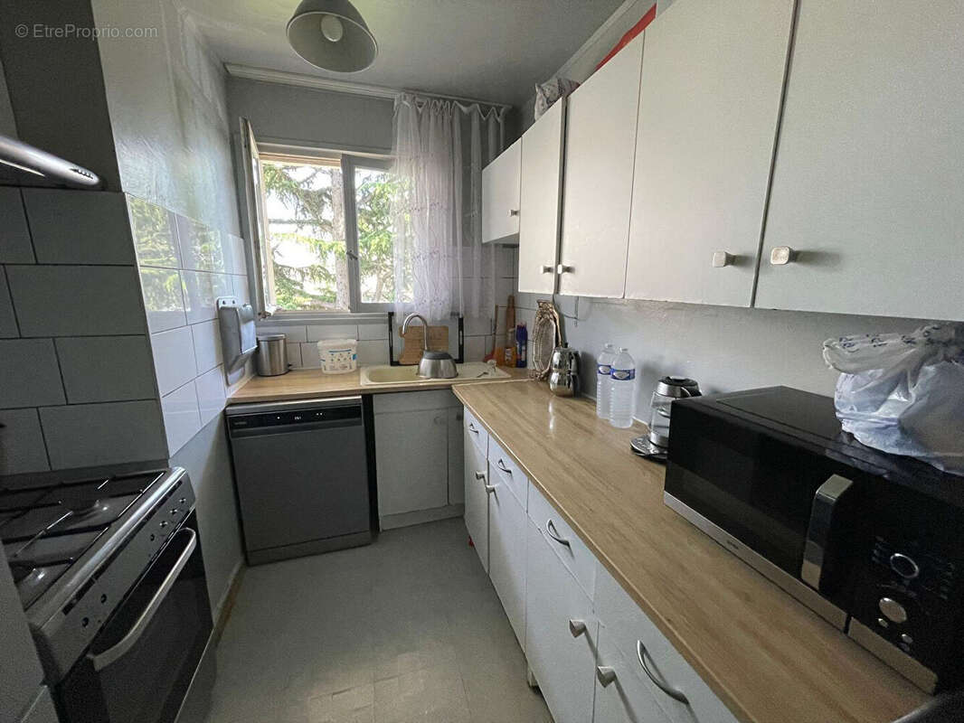Appartement à LES PAVILLONS-SOUS-BOIS