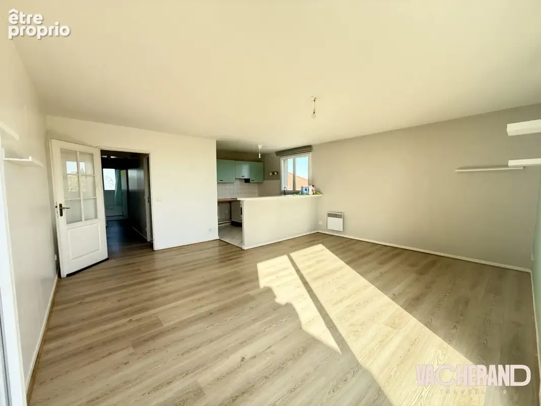 Appartement 3 pièces 69 m² à vendre à Lille (59000) - photo 2