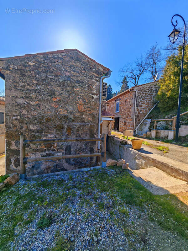 Maison à ALBOUSSIERE