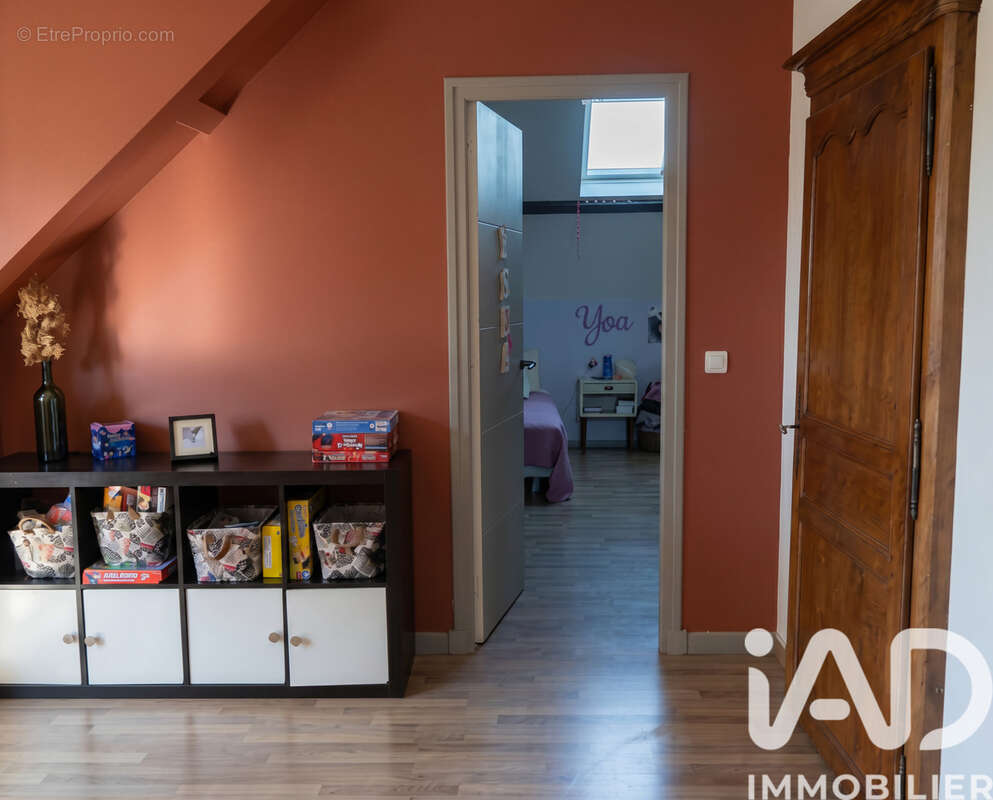 Maison 185 m² à Morgny  - photo 8