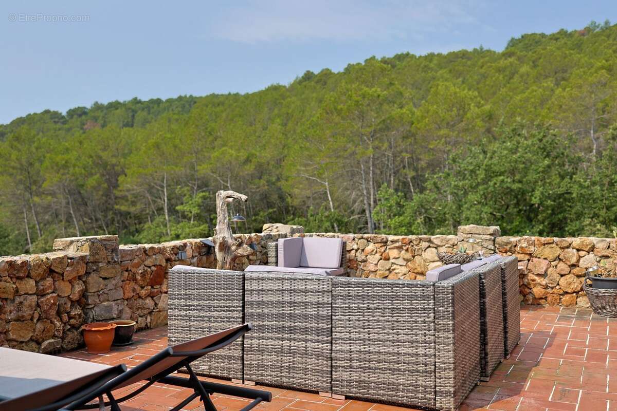 Maison à SAINT-ANTONIN-DU-VAR